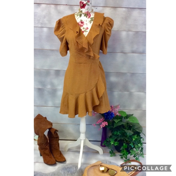 C/MEO COLLECTIVE Advance Wrap Dress in Mustard - Picture 1 of 4